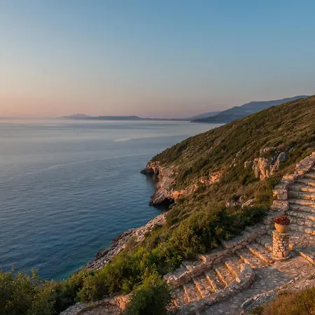 Blue Caves - Exceptional With Private Pools Direct Access To The Sea Koríthion